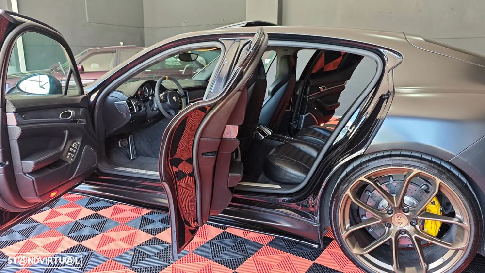 Porsche Panamera Turbo S PDK - 28