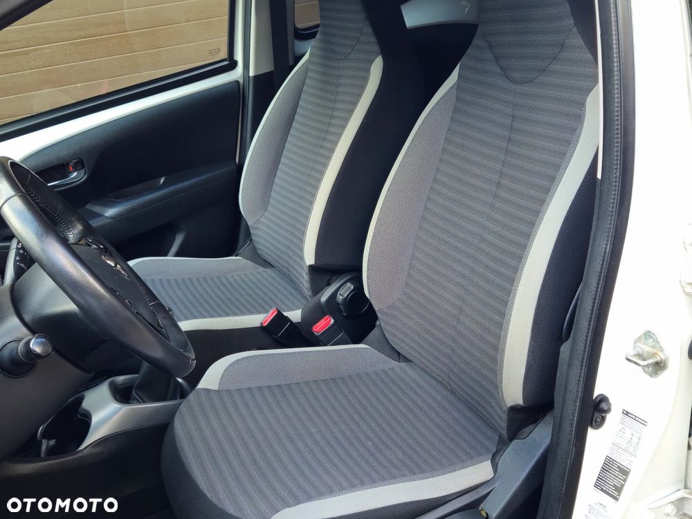 Toyota Aygo x-cite - 12