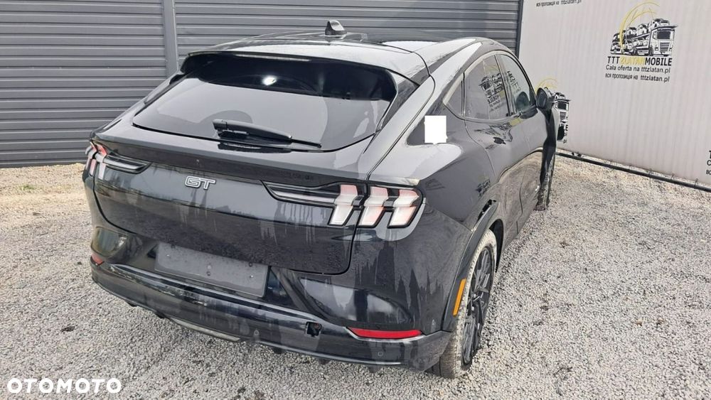 Ford Mustang Mach-E - 18