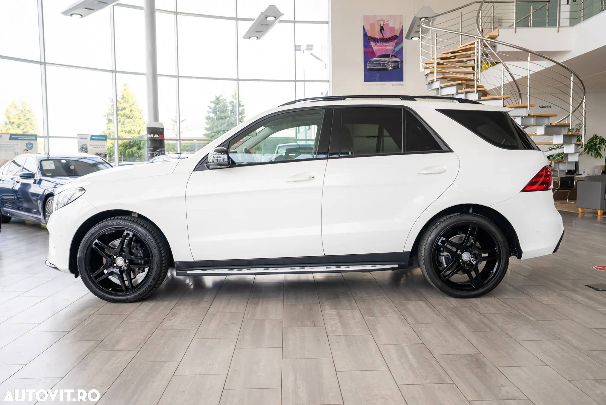 Mercedes-Benz GLE 350 d 4Matic 9G-TRONIC AMG Line - 10