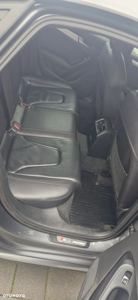 Audi A4 Limousine - 8