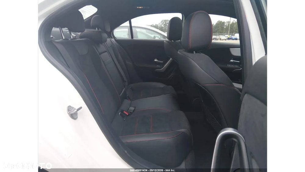 Mercedes-Benz Klasa A 220 4Matic 7G-DCT AMG Line - 12