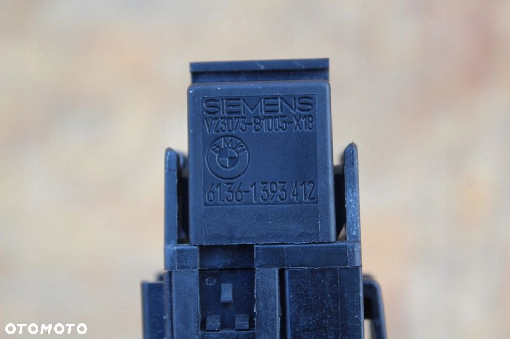 Przekaźnik czarny szary podwójny BMW 1393412 SIEMENS - 4