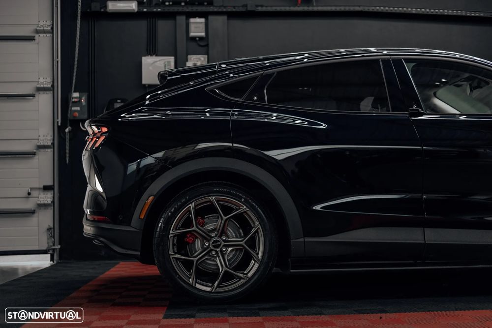 Ford Mustang Mach-E Standard - 5