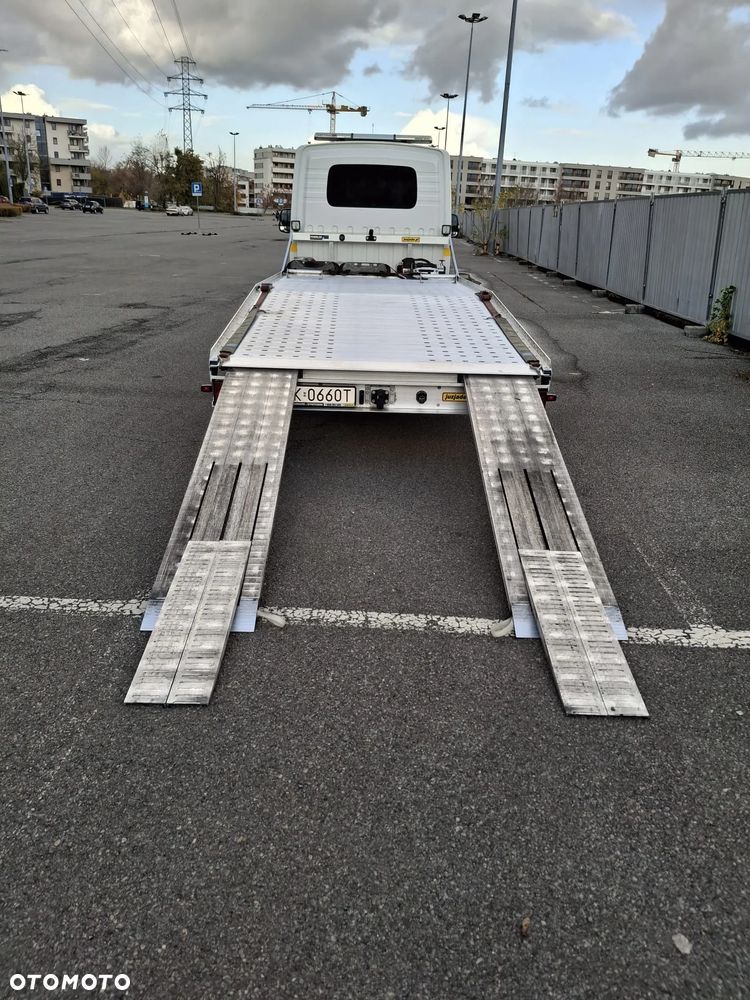 Maxus DELIVER 9 - 16