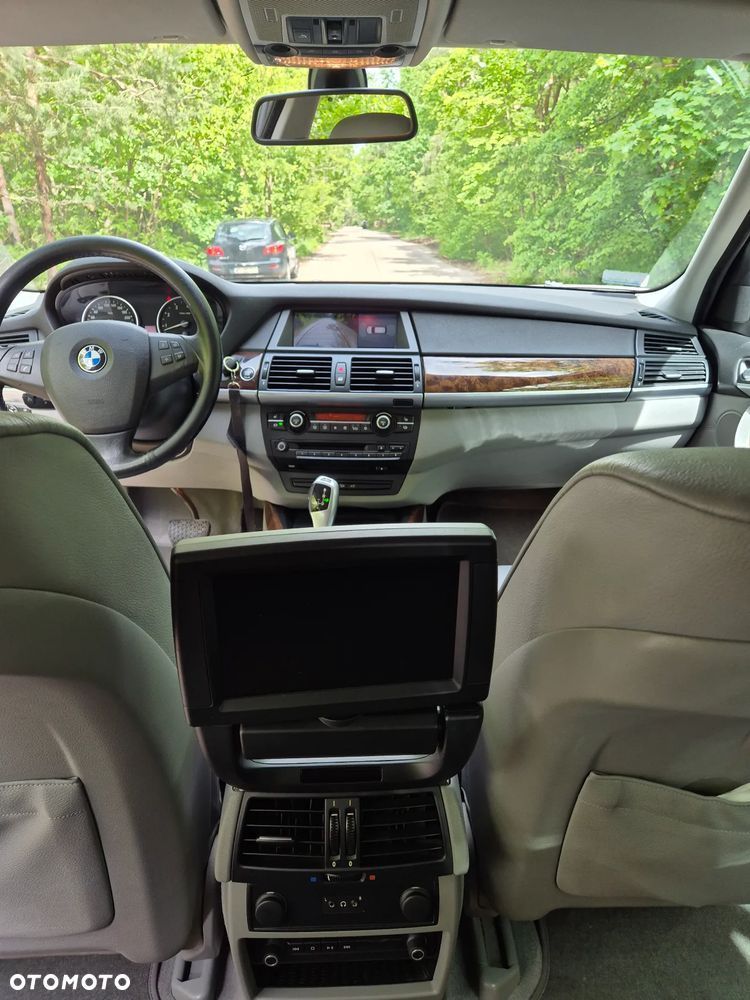 BMW X5 3.0si xDrive - 8