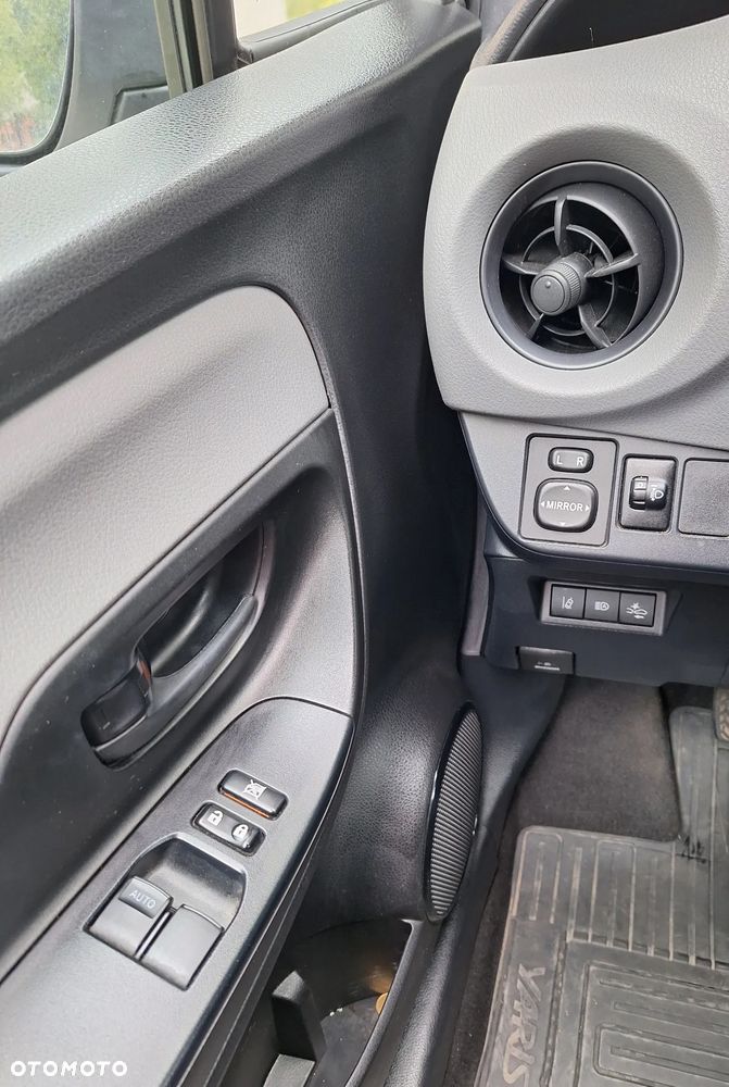 Toyota Yaris 1.5 Active - 9