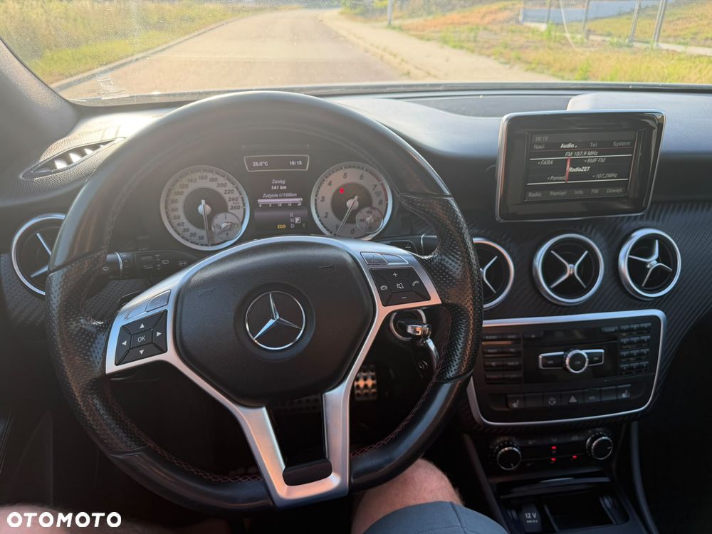 Mercedes-Benz Klasa A 180 (BlueEFFICIENCY) 7G-DCT AMG Sport - 25