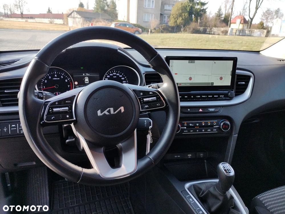Kia Ceed 1.5 T-GDI M - 14