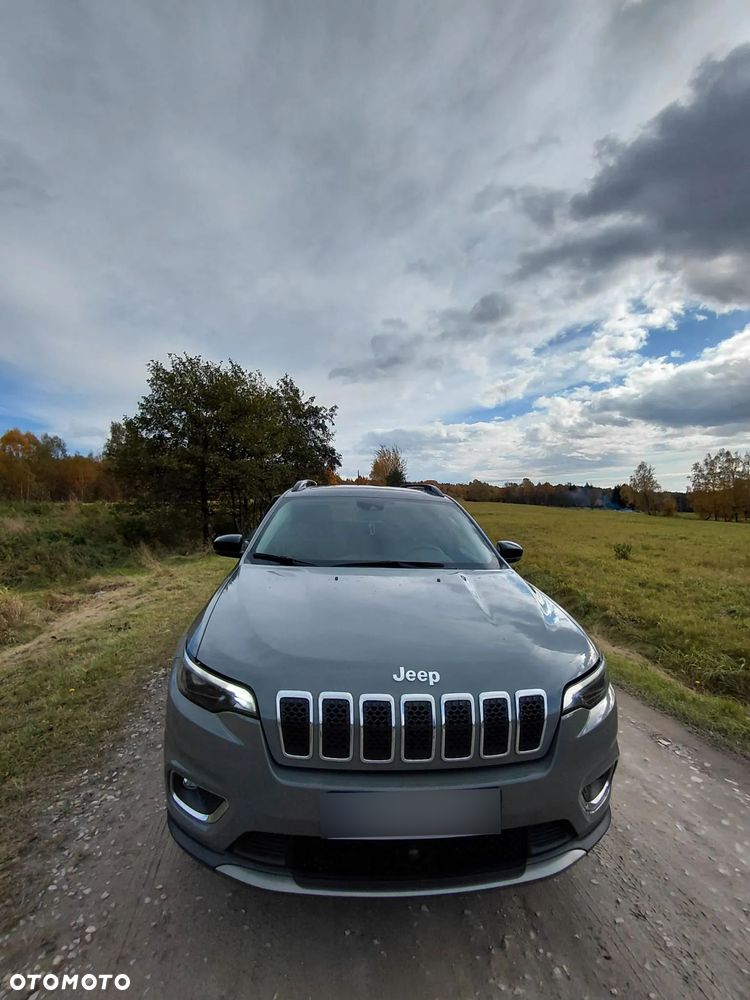 Jeep Cherokee - 4