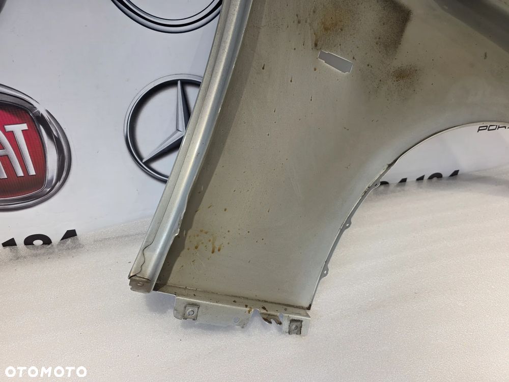 BMW E60 / E61 LEWY BŁOTNIK PRZEDNI PRZÓD NR AUKCJI BŁ232 - 21