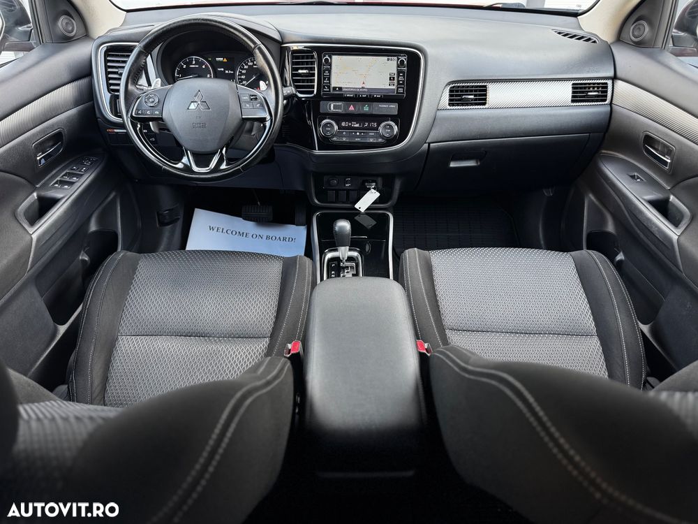 Mitsubishi Outlander 2.2 DI-D 4WD Automatik Edition+ - 37