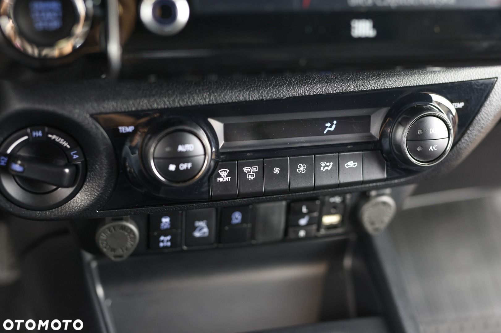 Toyota Hilux - 21
