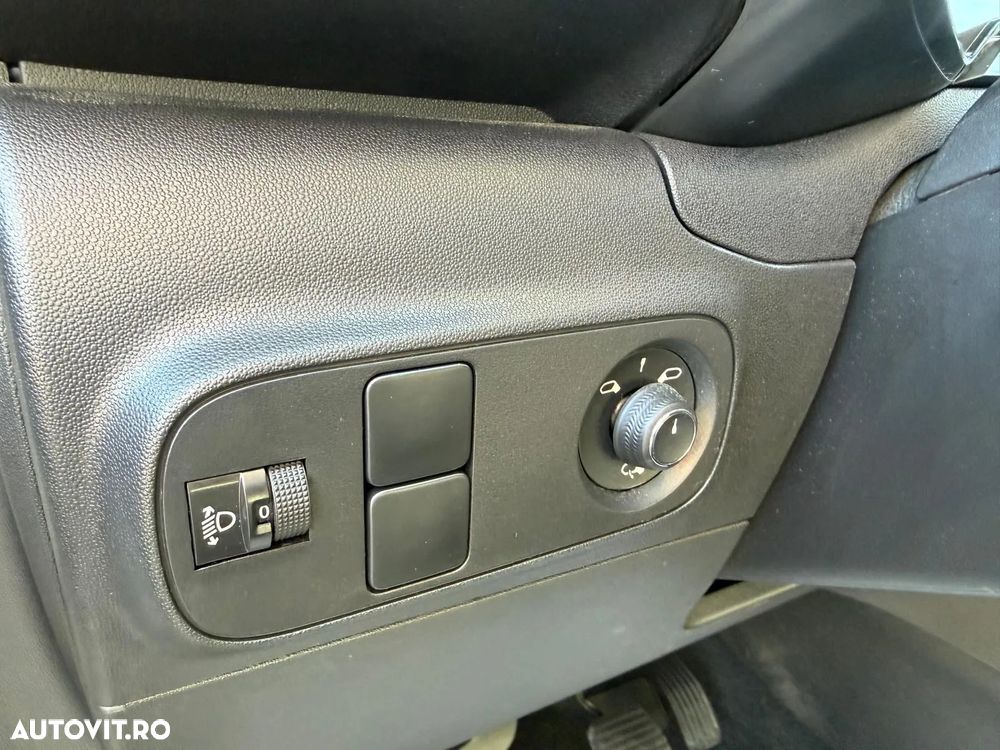 Citroën C3 1.2 PureTech S&S BVM Shine - 18
