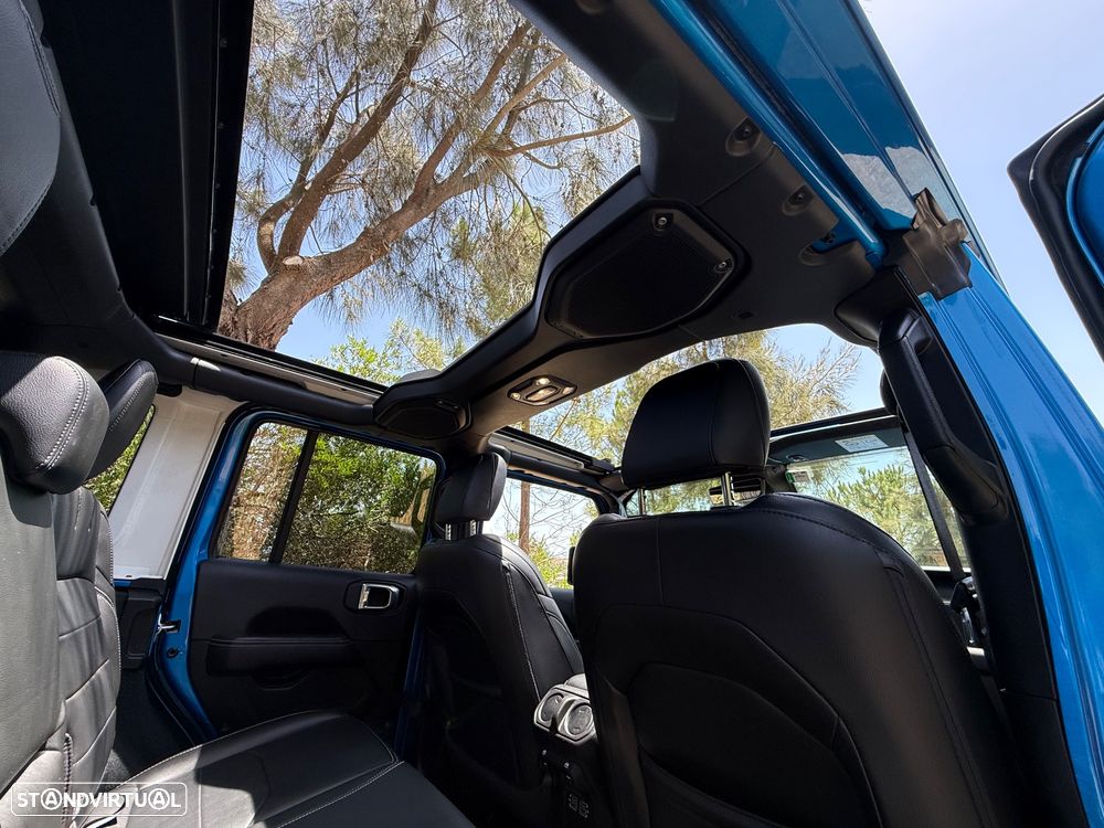 Jeep Wrangler Unlimited 2.0 4xe Plug-In Hybrid Softtop Sahara - 26