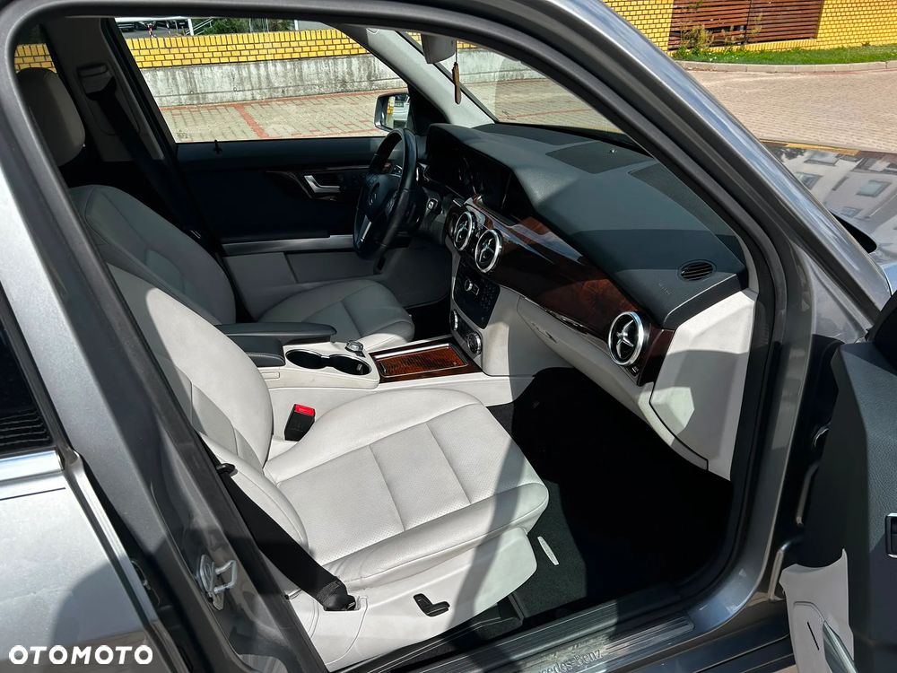 Mercedes-Benz GLK 250 CDI DPF 4Matic BlueEFFICIENCY 7G-TRONIC SPORT EDITION - 19