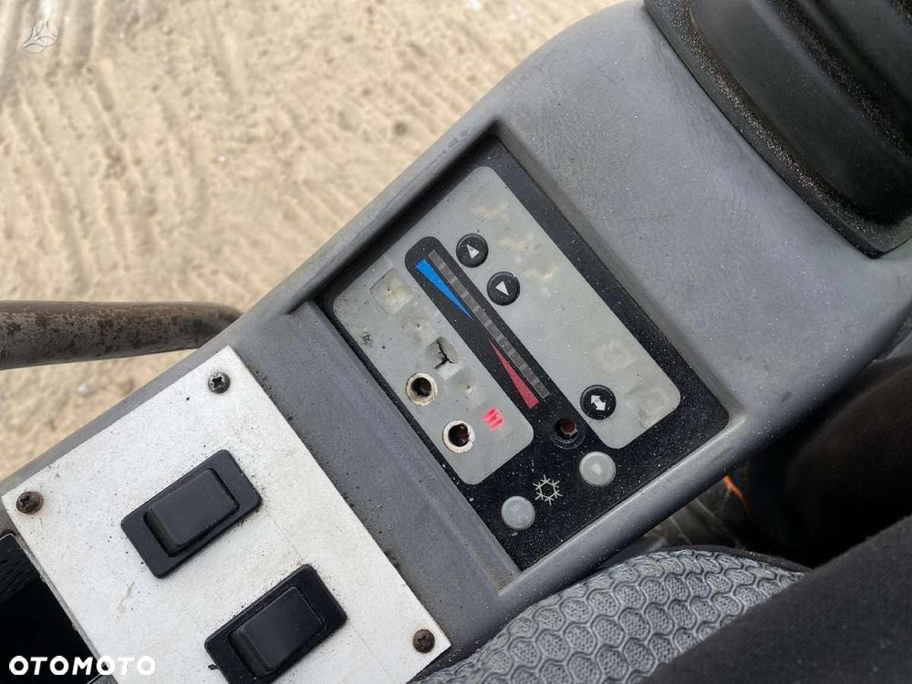 Kobelco SK-200 LC Mark V - 21