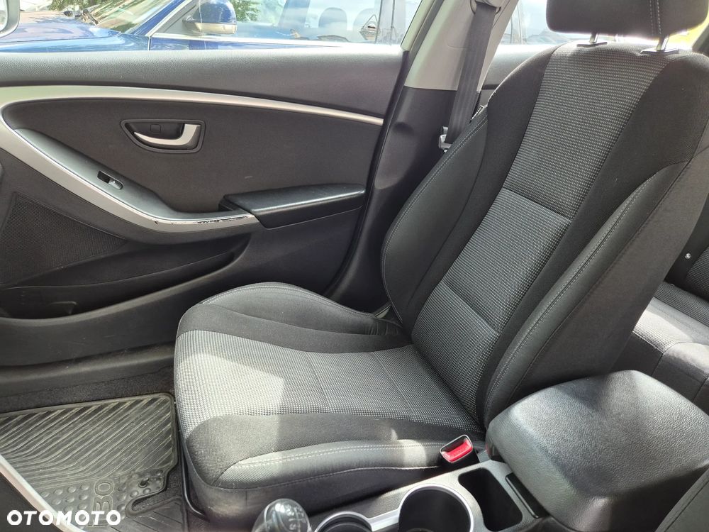 Hyundai i30 1.4 Classic + - 11