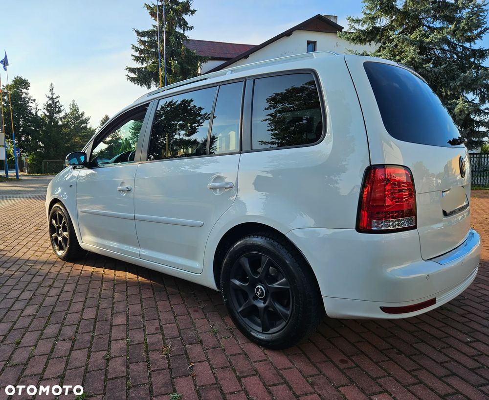 Volkswagen Touran 2.0 TDI DPF R-Line Edition - 5