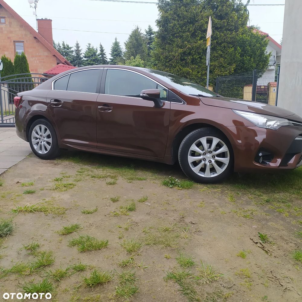 Toyota Avensis 1.8 Premium - 1