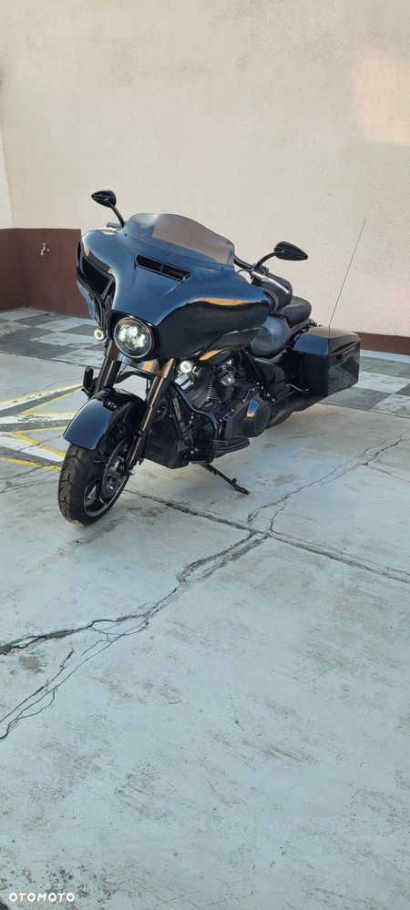 Harley-Davidson Touring Street Glide - 3