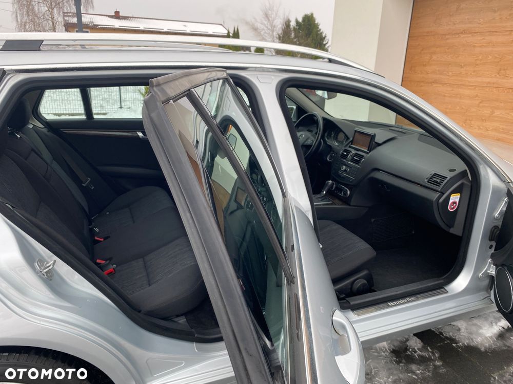 Mercedes-Benz Klasa C 180 Kompressor Automatik BlueEFFICIENCY Avantgarde - 38