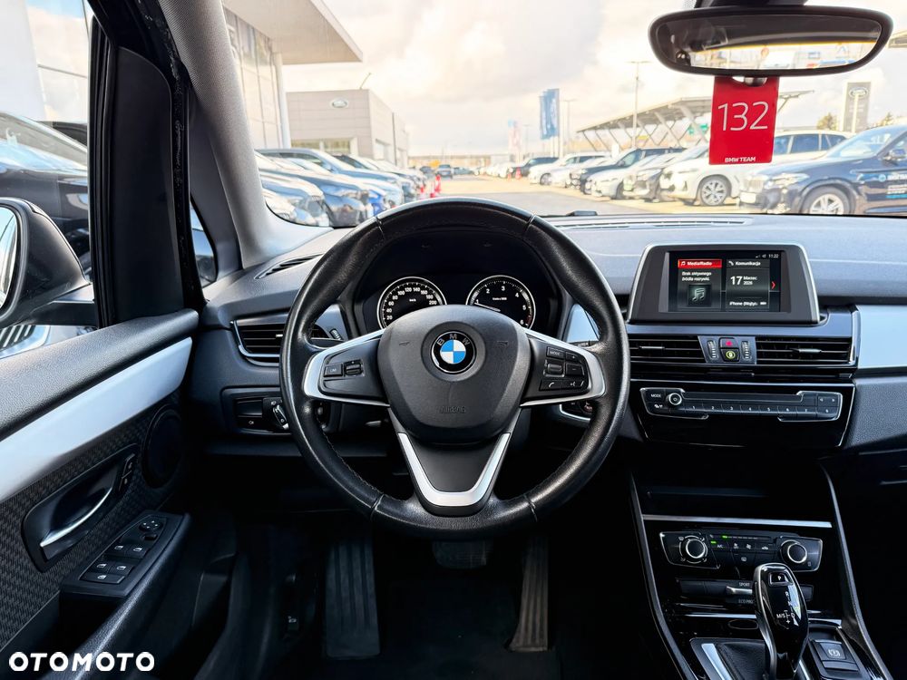 BMW Seria 2 218d - 30