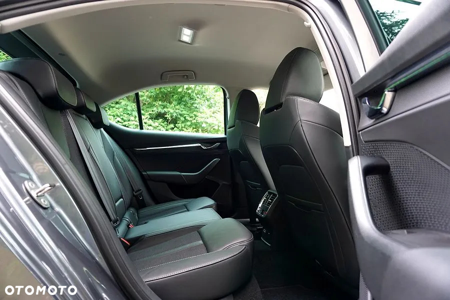 Skoda Octavia 1.5 TSI e-TEC DSG Selection Plus - 25