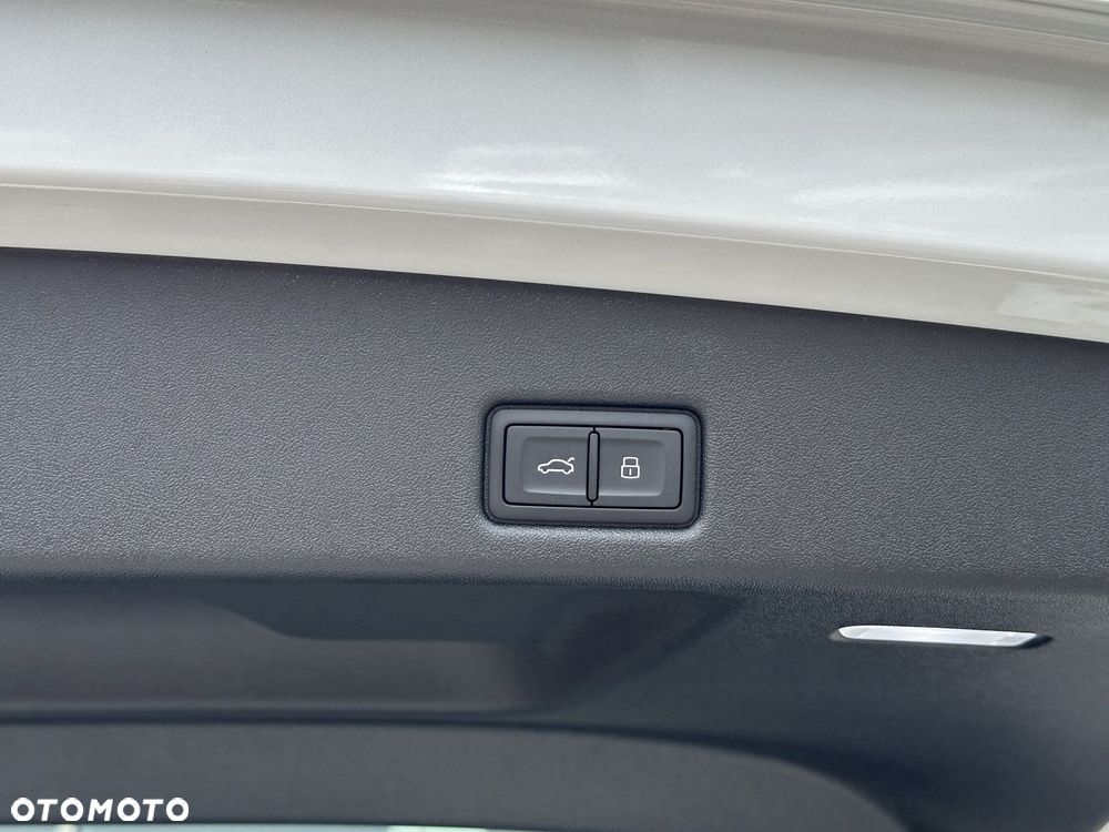 Audi Q5 Sportback - 10