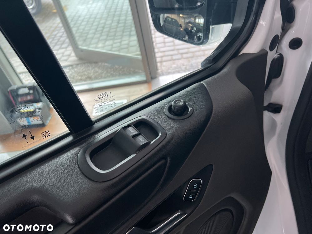 Ford Transit Custom - 25