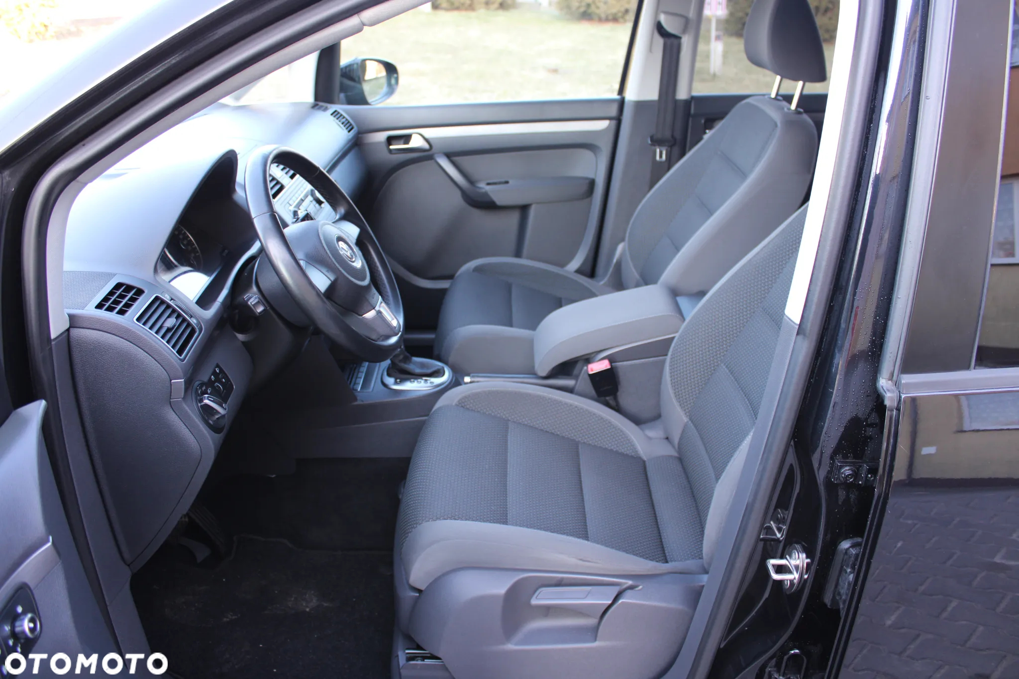 Volkswagen Touran 1.6 TDI DPF BlueMotion Technology DSG Comfortline - 14