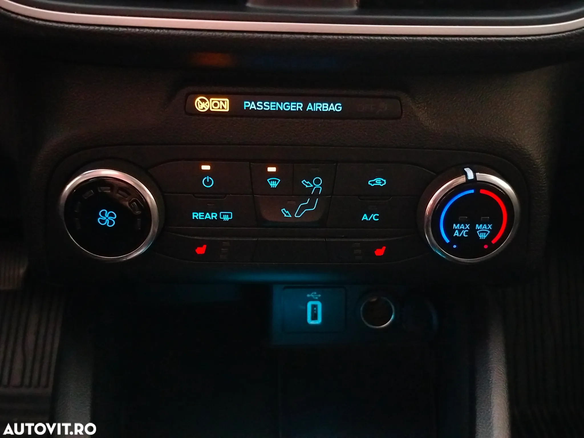 Ford Focus 1.5 EcoBlue Connected - 17