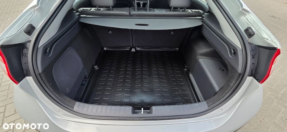 Hyundai IONIQ 1.6 GDI Premium - 36