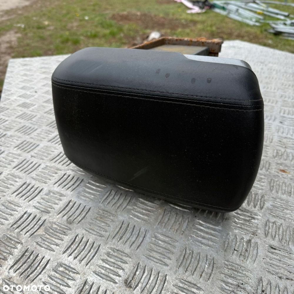 Podłokietnik Hyundai Ix35 - 1