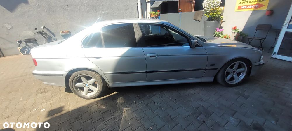 BMW E39 3,0 D na części - 1
