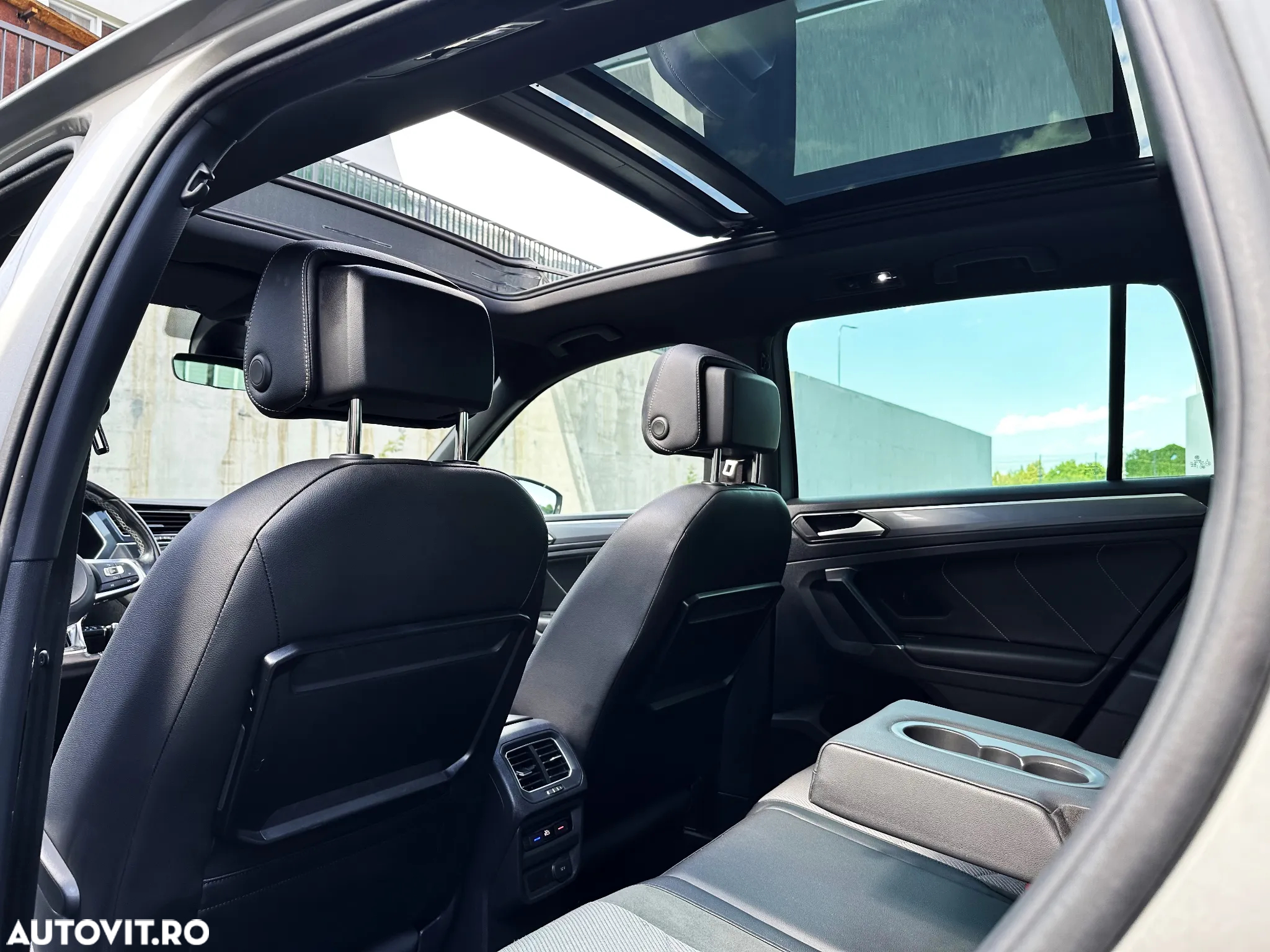 Volkswagen Tiguan 2.0 TDI SCR 4MOTION DSG R-Line - 9