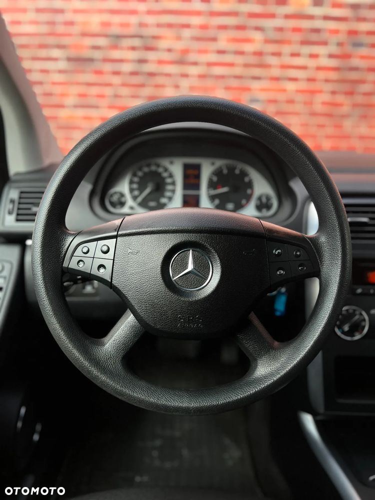 Mercedes-Benz Klasa B - 33