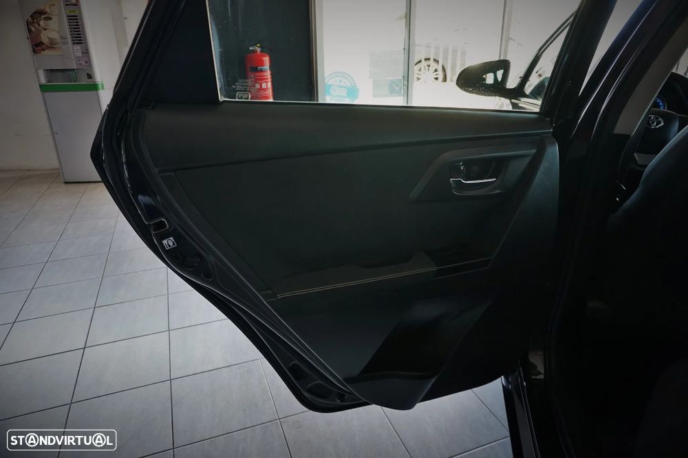 Toyota Auris Touring Sports 1.4 D-4D Life - 23