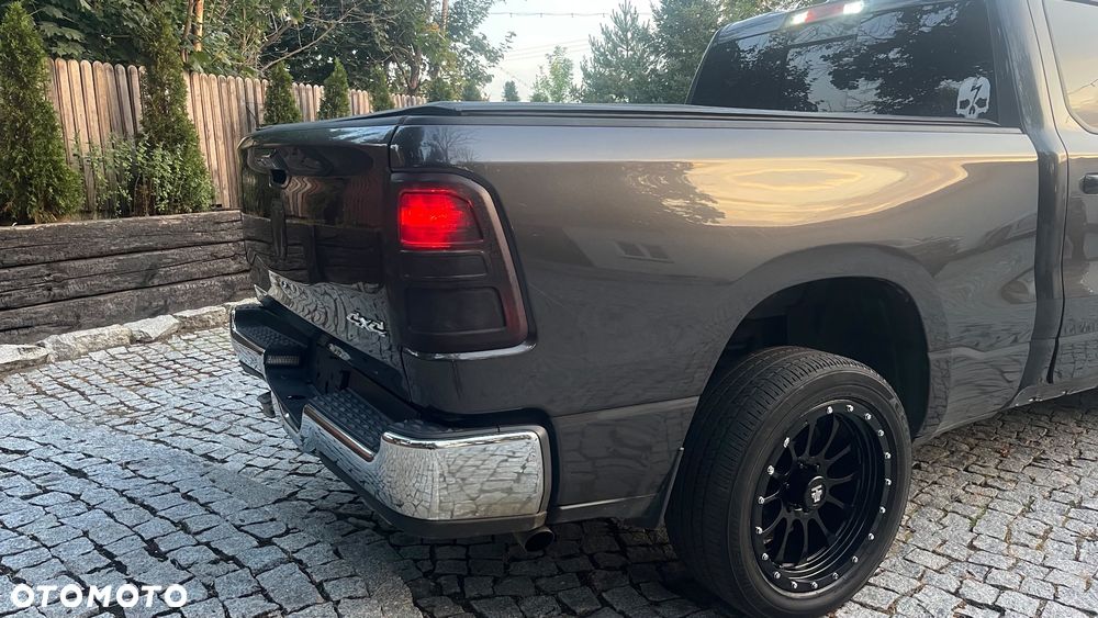 Dodge RAM - 17