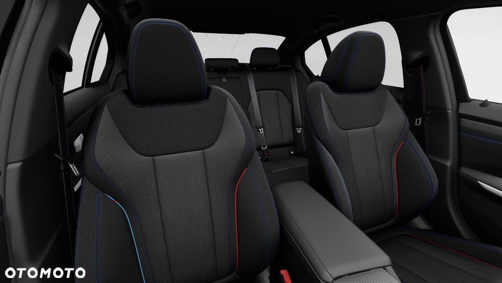 BMW Seria 3 330i xDrive M Sport - 8