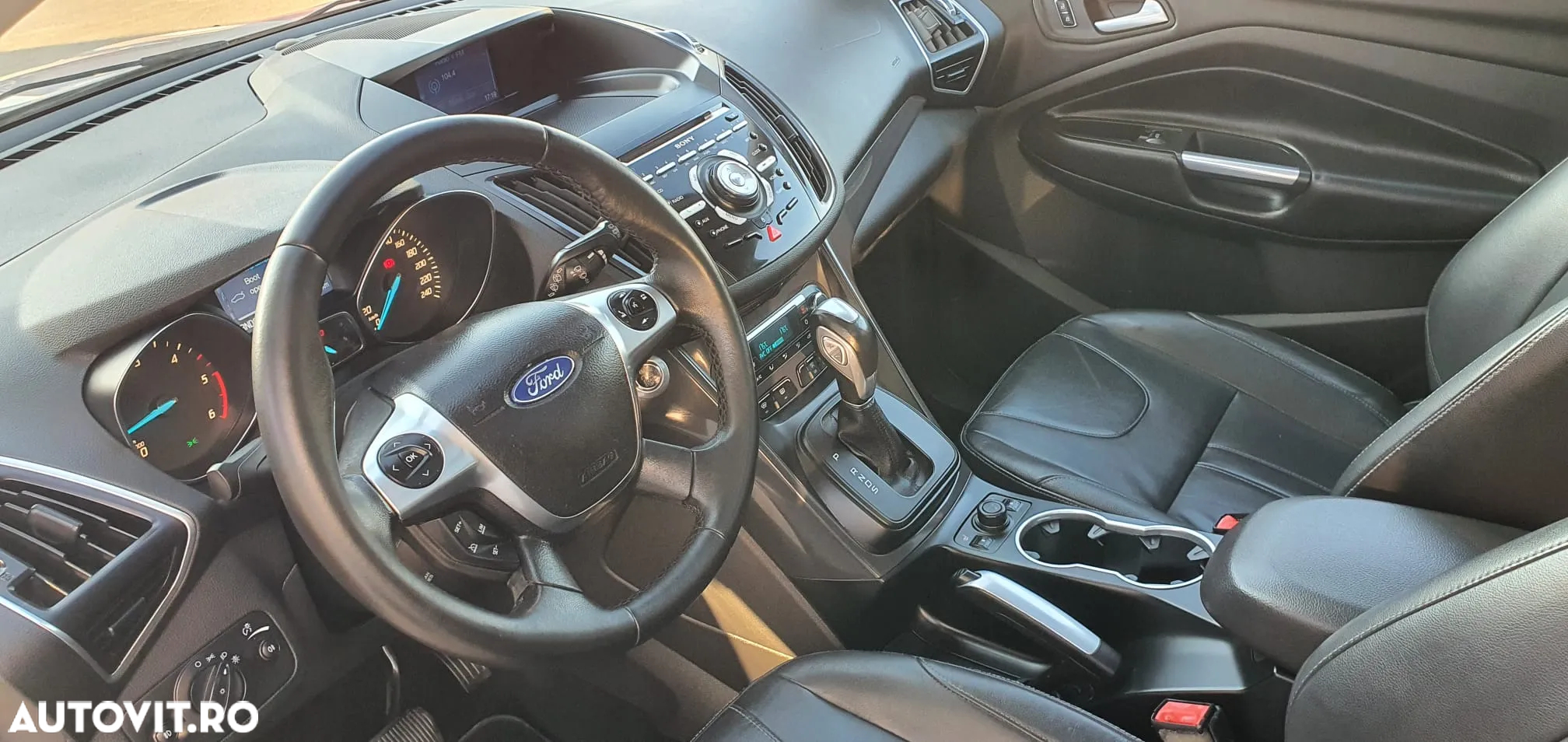 Ford Kuga - 11