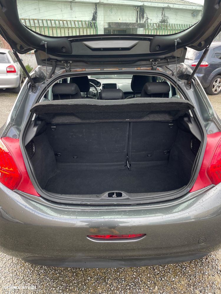 Peugeot 208 1.6 e-HDi Allure - 10