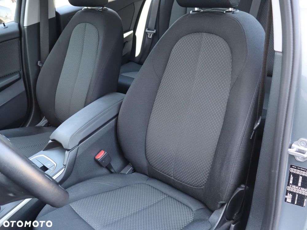 BMW Seria 1 - 8