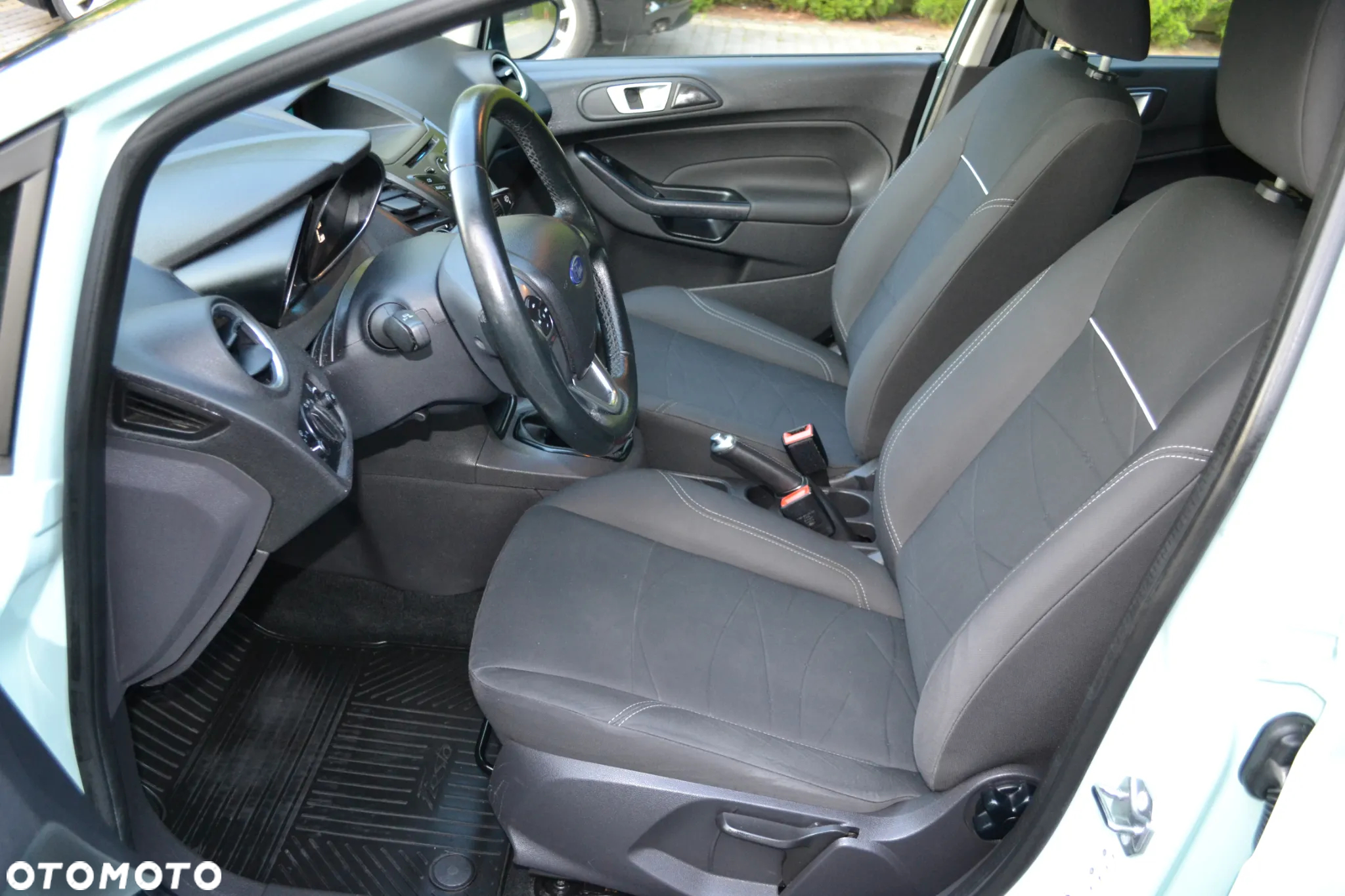 Ford Fiesta 1.25 Trend - 13