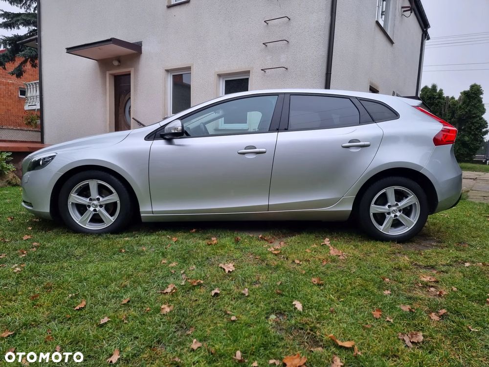 Volvo V40 D2 Drive-E Momentum - 4