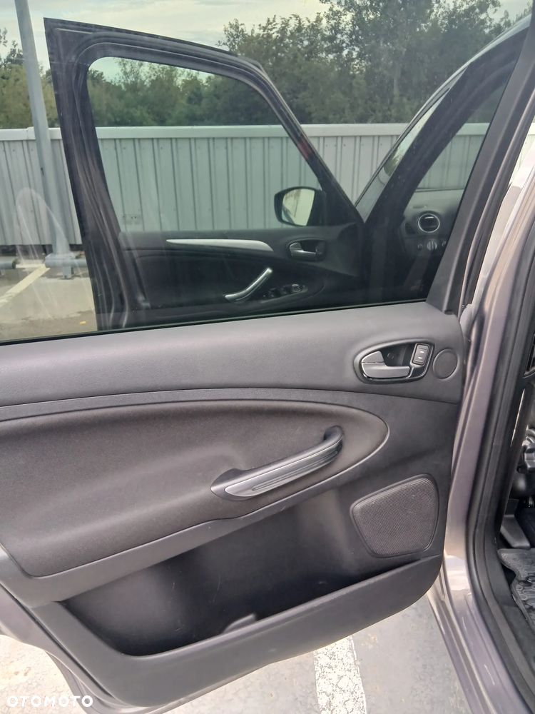 Ford Galaxy 2.0 Titanium - 15