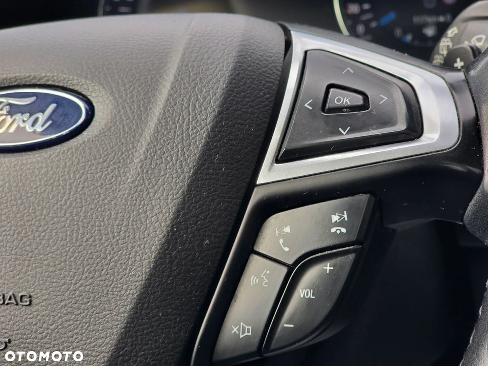 Ford S-Max 2.0 TDCi 4WD Titanium PowerShift - 25