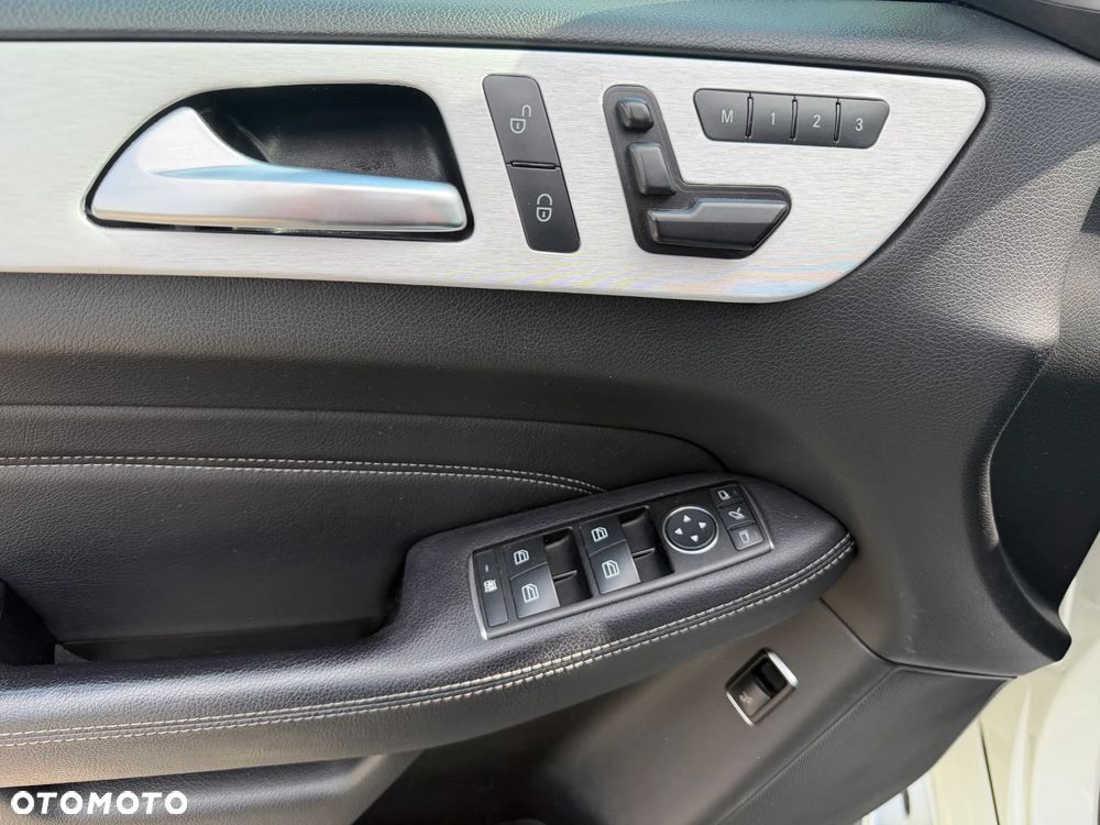 Mercedes-Benz ML 350 BlueTEC 4-Matic - 10