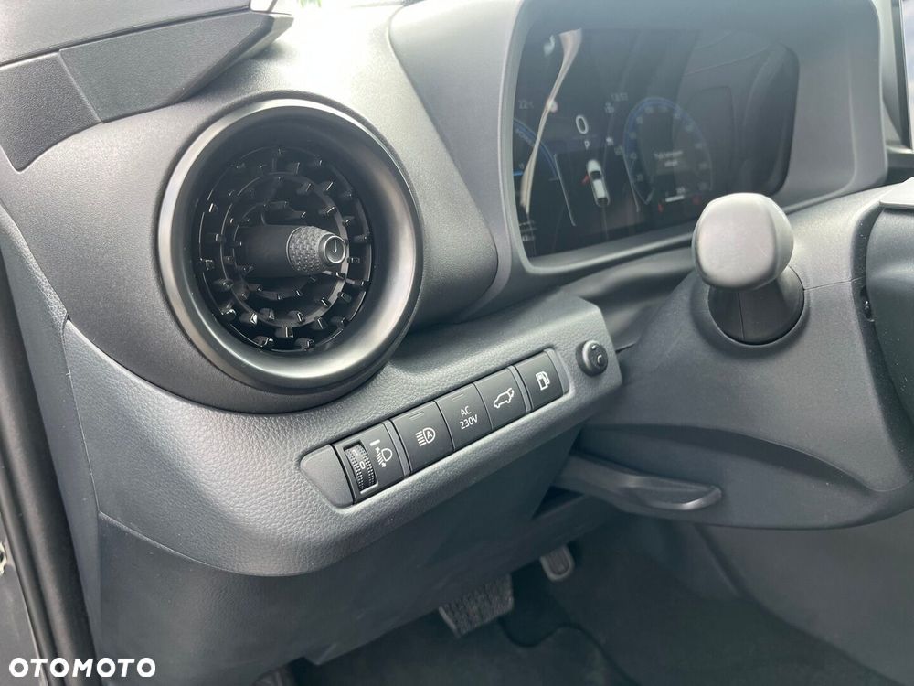 Toyota C-HR - 24
