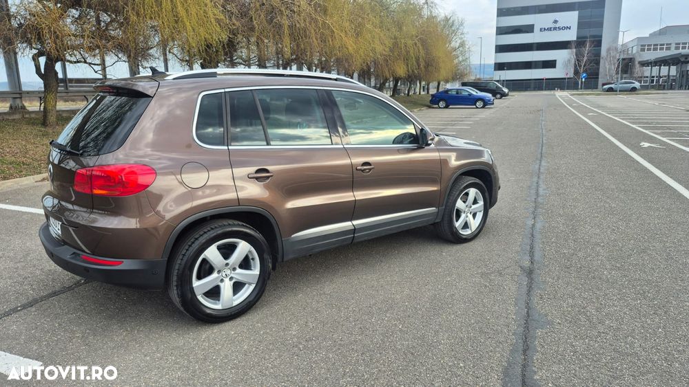 Volkswagen Tiguan 2.0 TDI DPF 4Motion BlueMotion Technology DSG Exclusive - 17